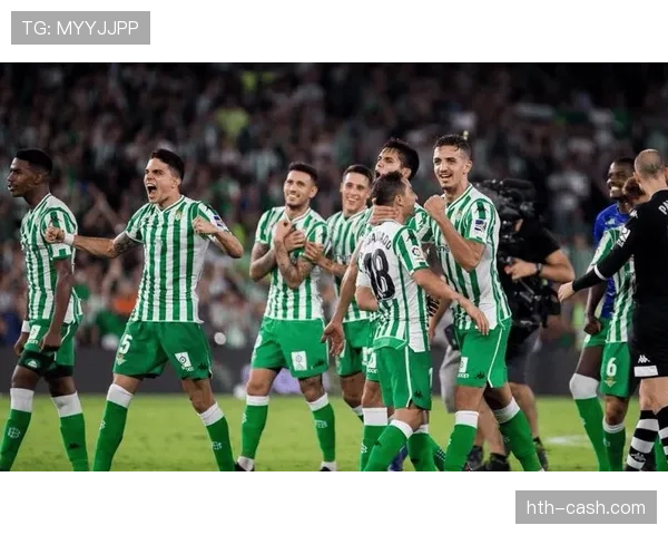 亨克战术革新助力球队连胜，欧洲赛场表现引发热议