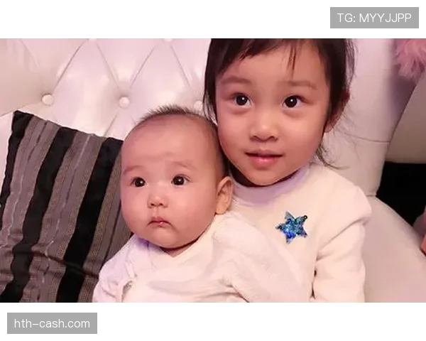 徐灿训练间隙偷偷戴上金链子，这画风，让隔壁明星羡慕死了